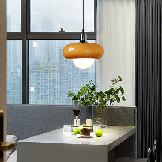 Pendellampa i Bauhaus-stil i kaffeglas