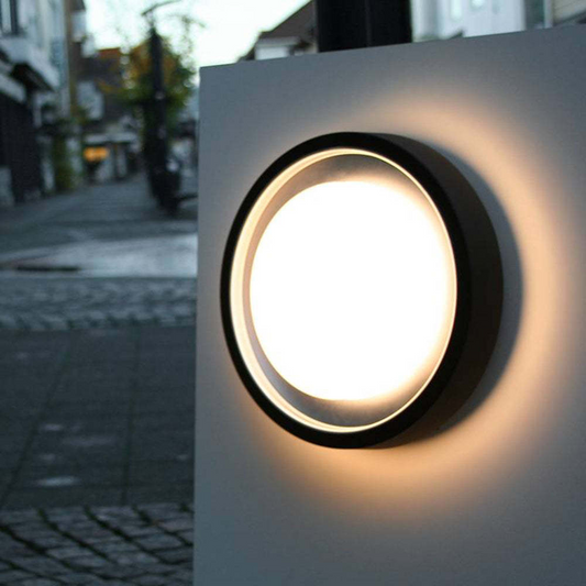 Væg- og loftslampe til udendørs brug