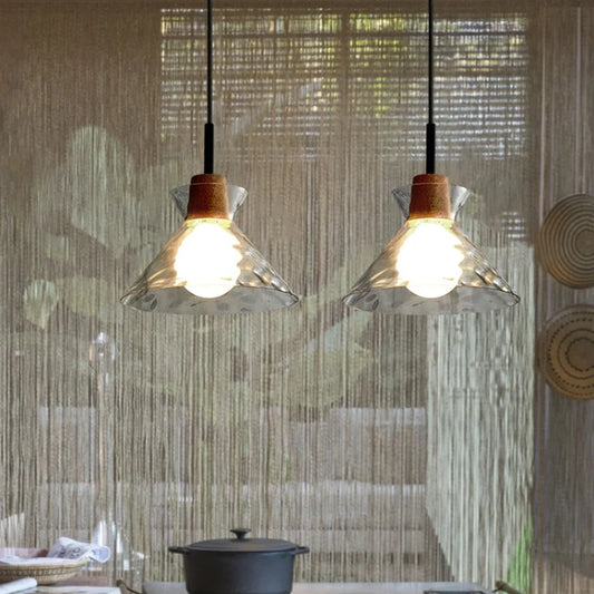 Træ pendellampe med glas og bølget design