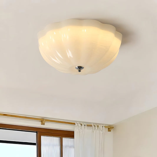 Opal-skjermet loftslampe
