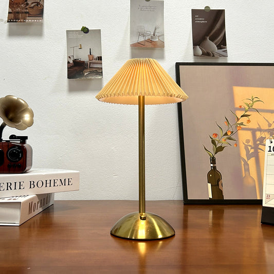 Trådlös bordslampa från Skandinavien