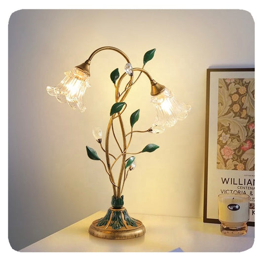 Ny fransk lampe med blomsterdesign