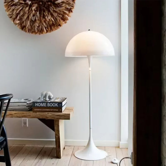 Danskdesignet LED-gulvlampe i svampeform fra Nordisk