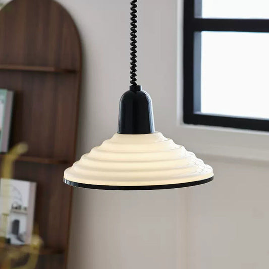 Cremefarvet fransk glaspendel
