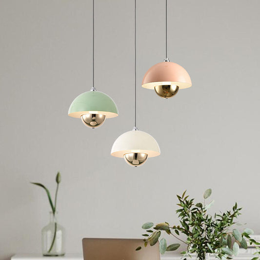 Opphengt pod-lampe med justerbar høyde